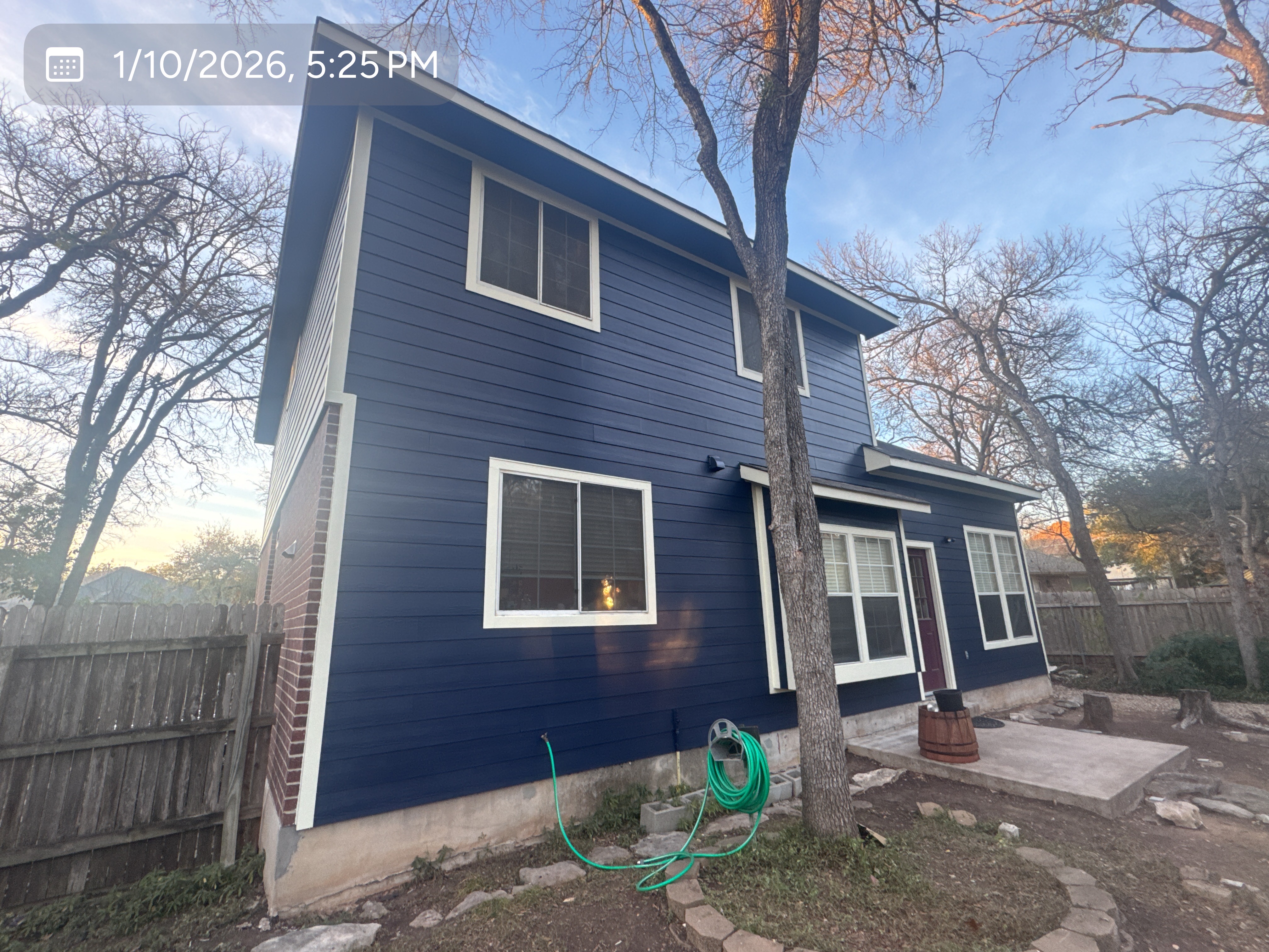 Fiber Cement James Hardie Horizontal Plank Cedarmill Main: SW 6244 Naval, Trim: SW 6413 Restoration Ivory Siding Replacement Pond Springs TX — Cupcake Home Improvements