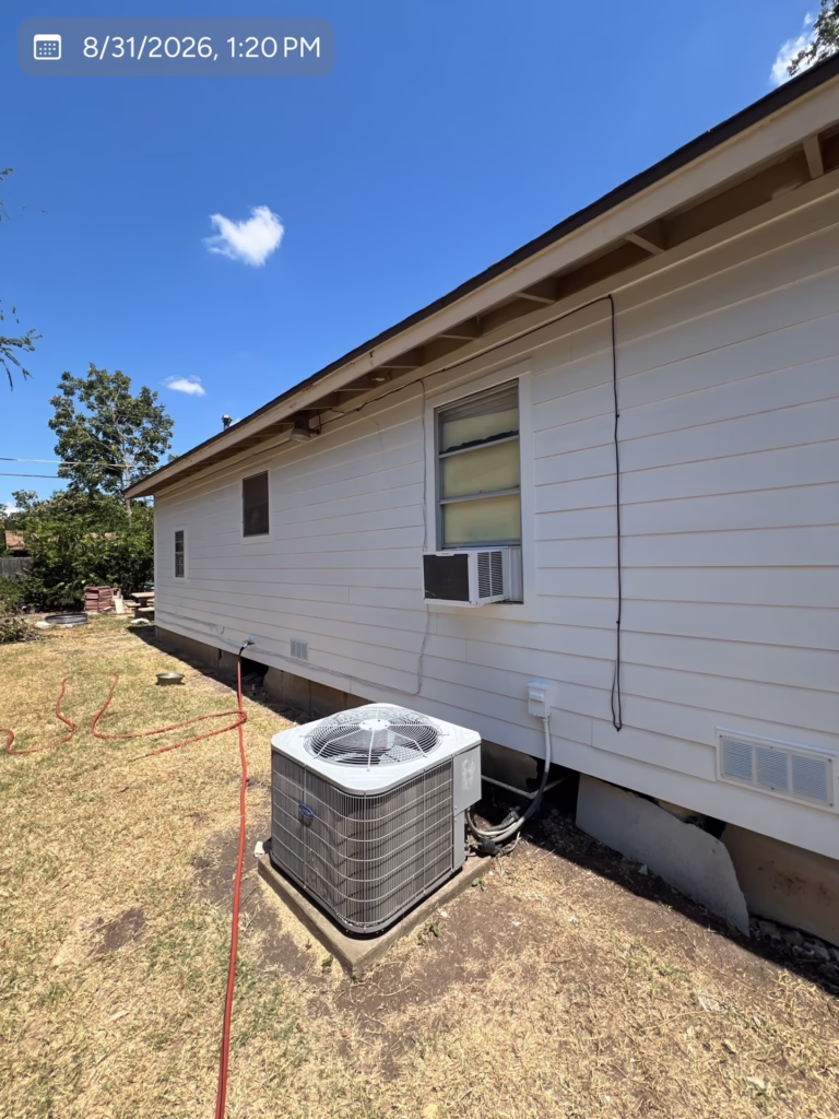 Fiber Cement James Hardie Horizontal Plank Cedarmill SW 7757 - High Reflective White Siding Replacement Taylor TX — Cupcake Home Improvements